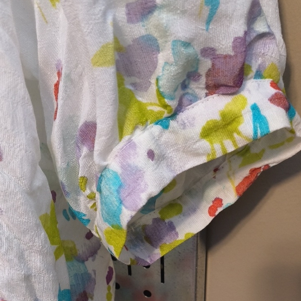 --SOLD--Zac & Rachel White Floral Blouse - Picture 3 of 5